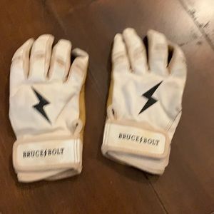 Bruce bolt gloves